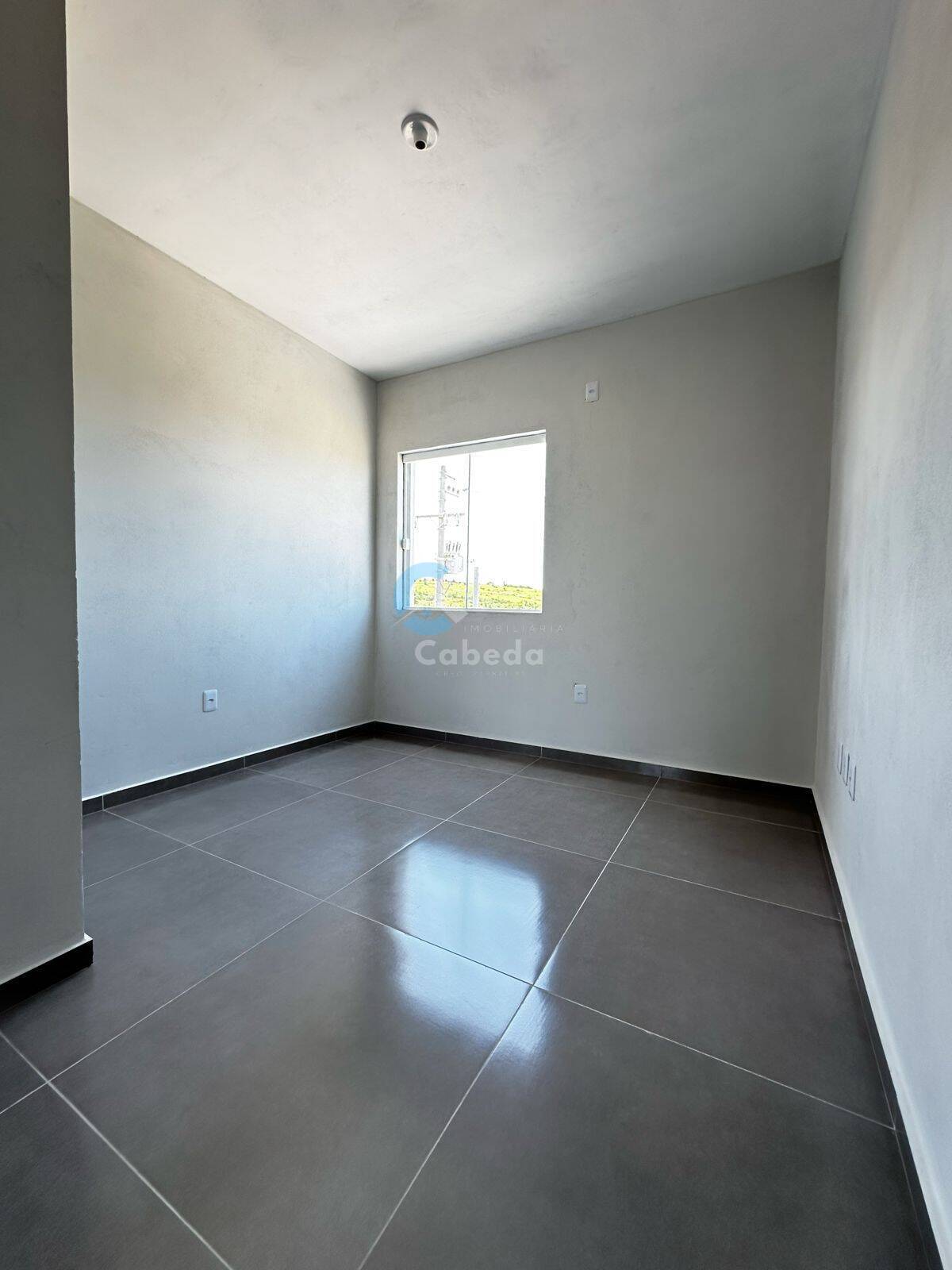 Casa à venda com 2 quartos, 50m² - Foto 5